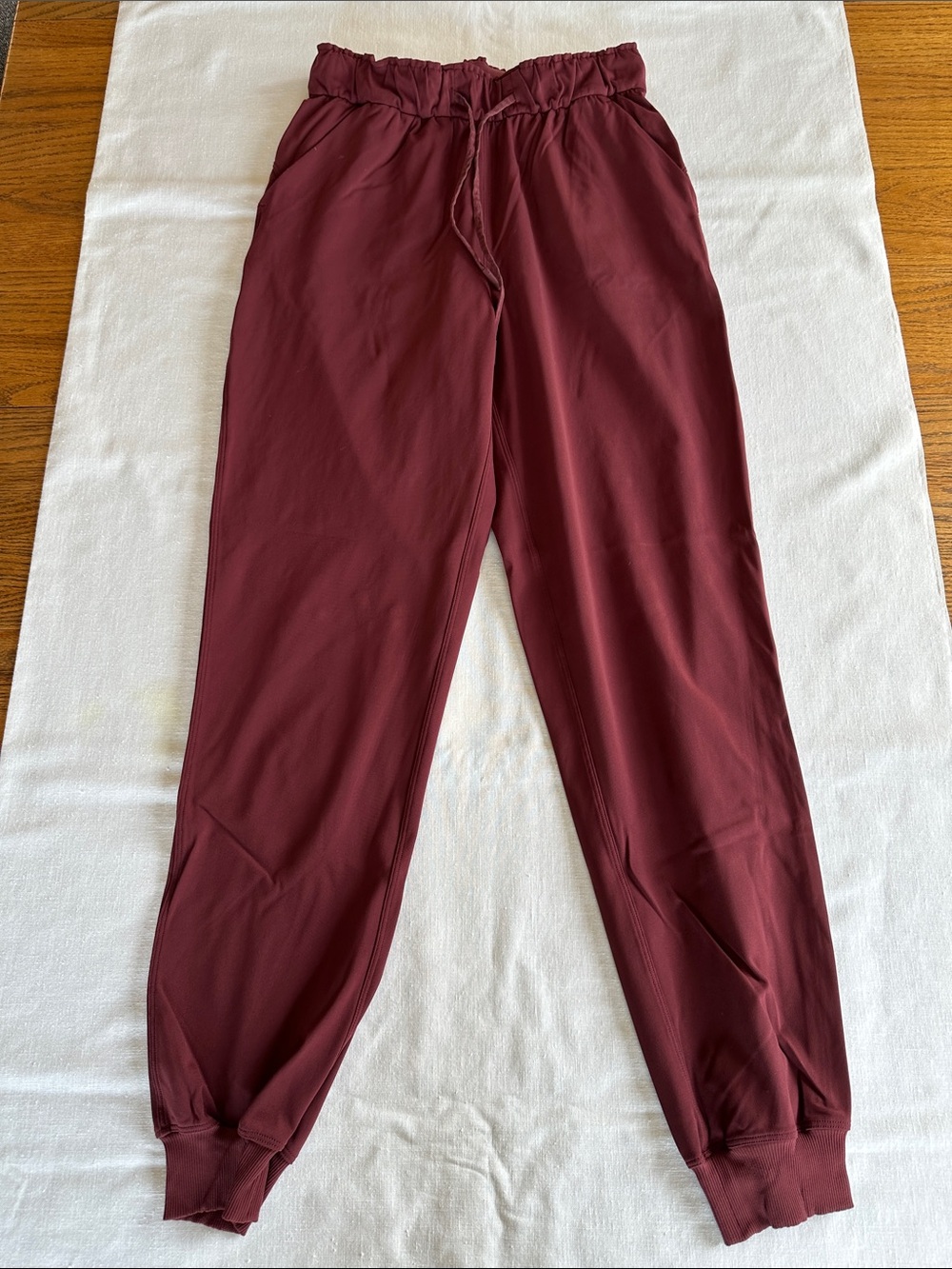 Lululemon Stretch Luxtreme High-Rise Full Length Jogger Red Merlot 4